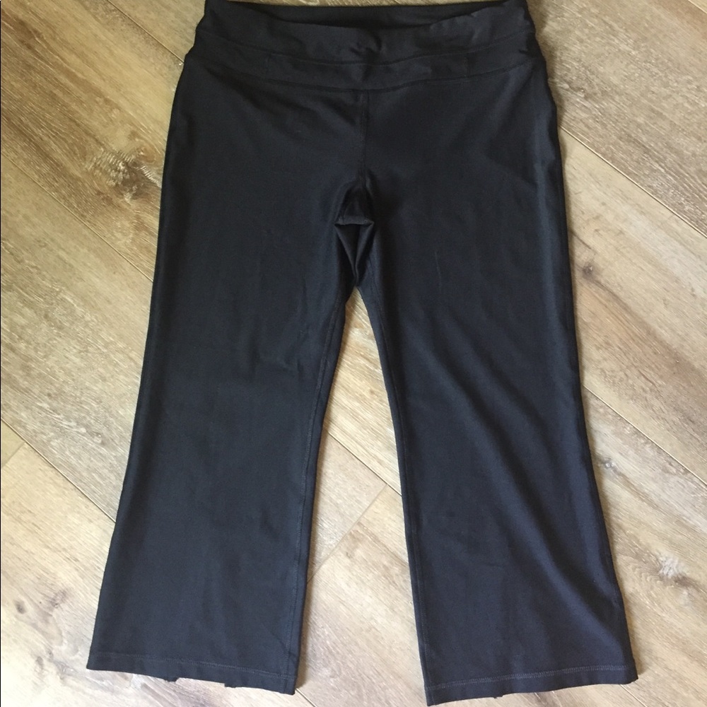 Calvin  Klein  capris